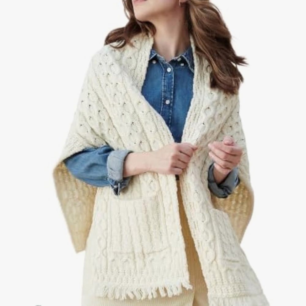 Carriag DonnTraditional Irish Merino Wool Aran Stitch Cream Knit Shawl, XS/S